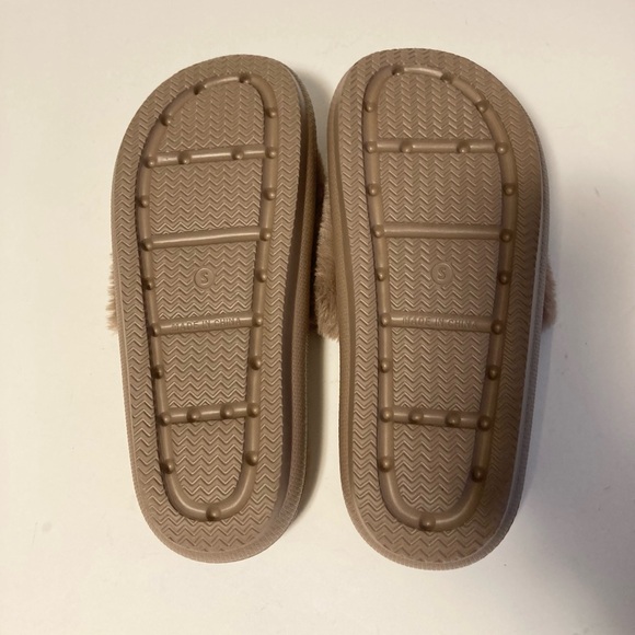 32 Degrees Dust Pink Faux Fur Rubber Outsole Flip Flops Slippers size 7 - Picture 11 of 14